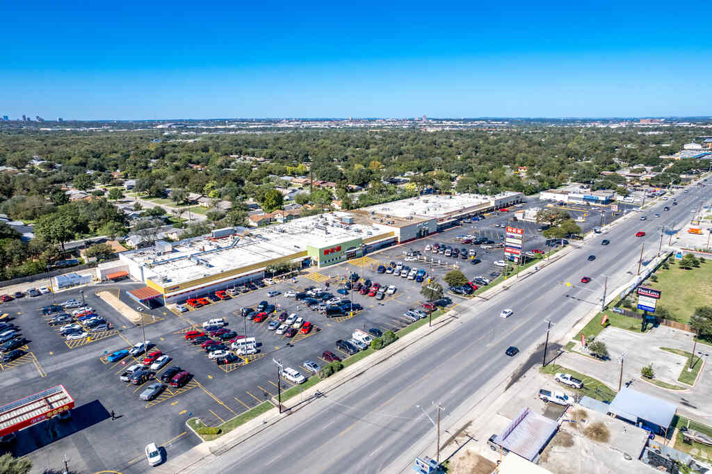 Lone Oak HEB-Anchored SC – San Antonio, TX